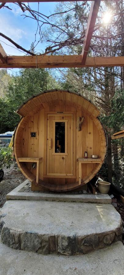 Sacred Pilgrimage Studio Hostal Metchosin Exterior foto